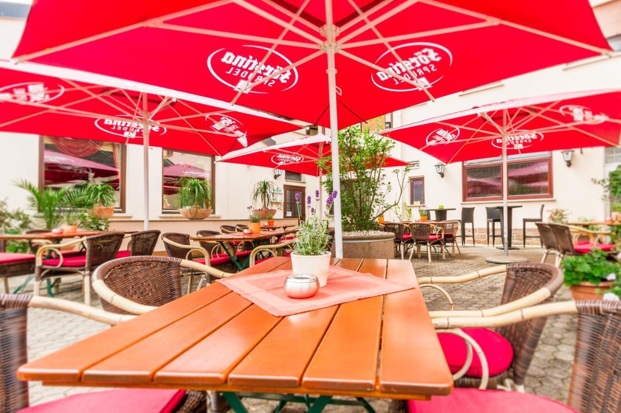 Hotel- Restaurant Zum Hirsch Großenlüder Exteriér fotografie